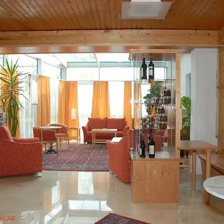 Gastwirtschaft & Holzinger Hotel 3*