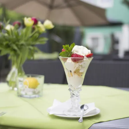 Gastwirtschaft & Holzinger Hotel 3*