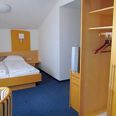 Gastwirtschaft & Holzinger Hotel Möllersdorf