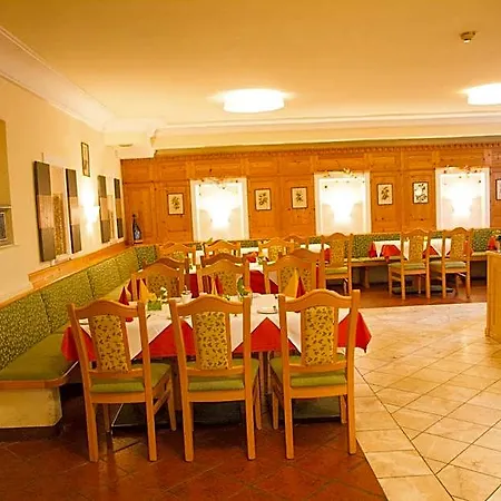 Gastwirtschaft & Holzinger Hotel Möllersdorf