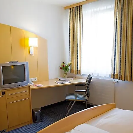 Gastwirtschaft & Holzinger Hotel 3*