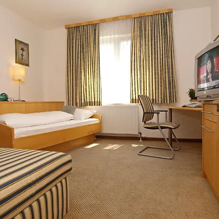 Gastwirtschaft & Hotel Holzinger Hotel Moellersdorf