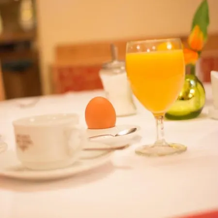 Gastwirtschaft & Hotel Holzinger 3*