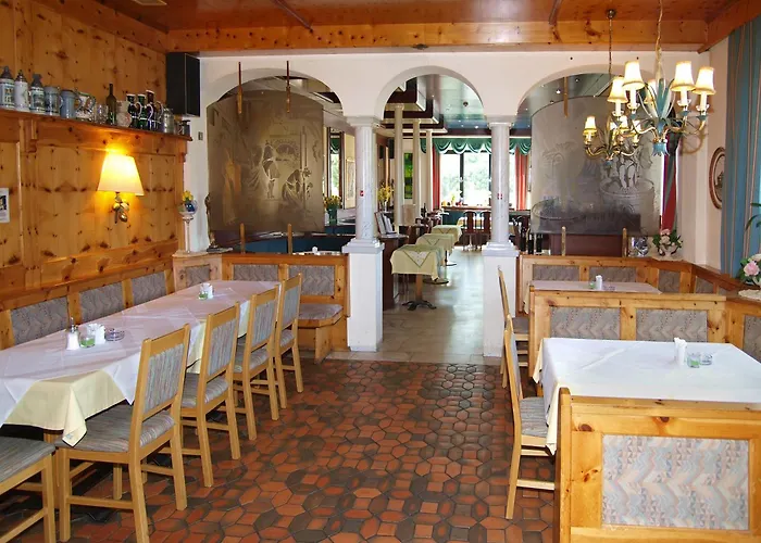 Gastwirtschaft & Holzinger Hotel