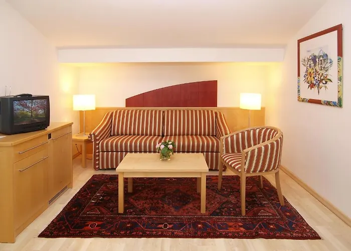 Hotel Gastwirtschaft & Holzinger 3*